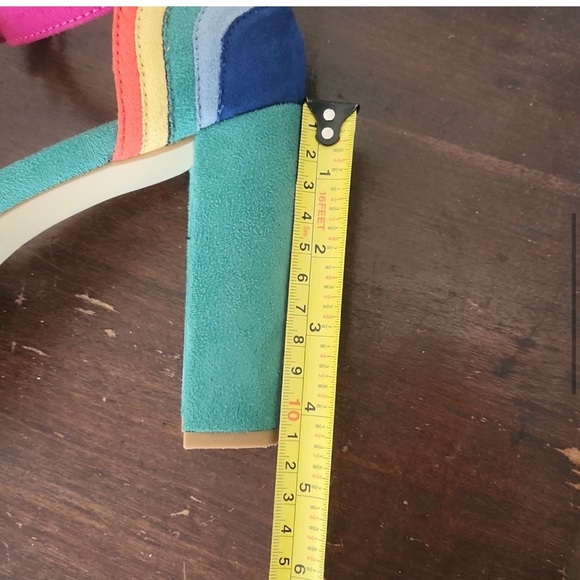 🌈 Rainbow Platform Heels - Picture 5 of 10